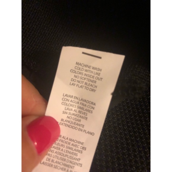 Fabletics Black Lola Long Sleeve Floral Velvet Flocked Top Cut Out Back Size M - Picture 13 of 13